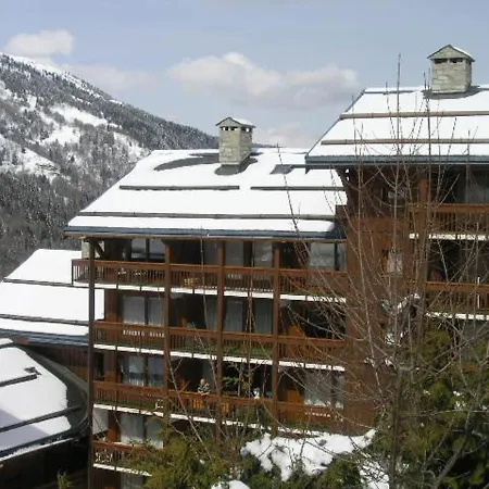 Cosy 2 Chambres, Proche Commodites Et Pistes, Balcon Sud, Parking, Piscine Ete - Fr-1-180-382 Apartment *
